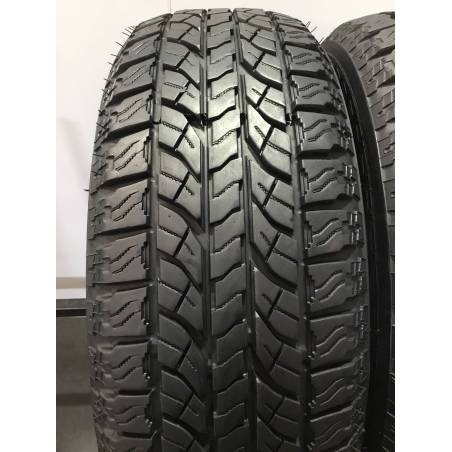 Yokohama GeoLandar A/T-S 215/60 R 17 96H
